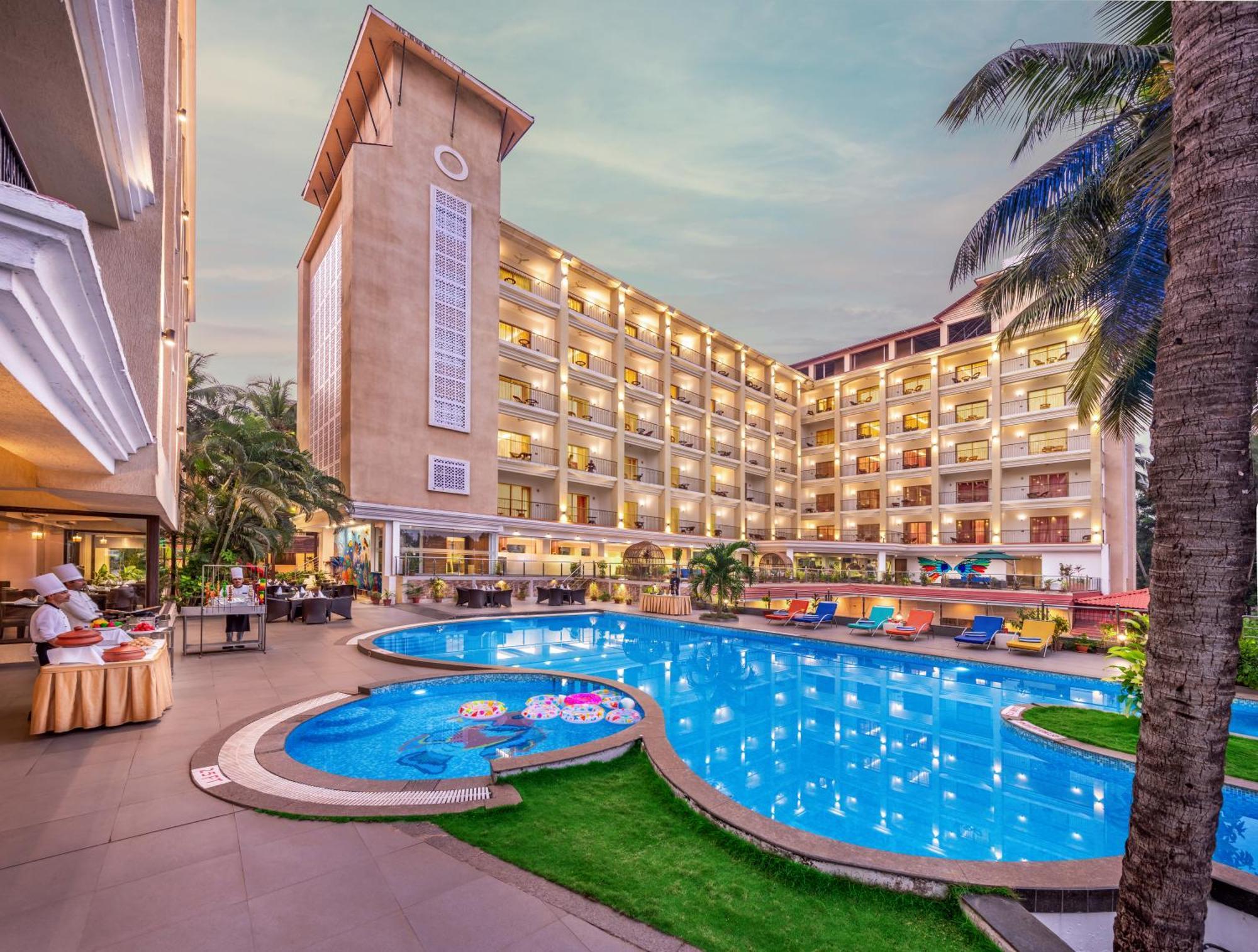 Golden Tulip Candolim, Goa Hotel Exterior photo