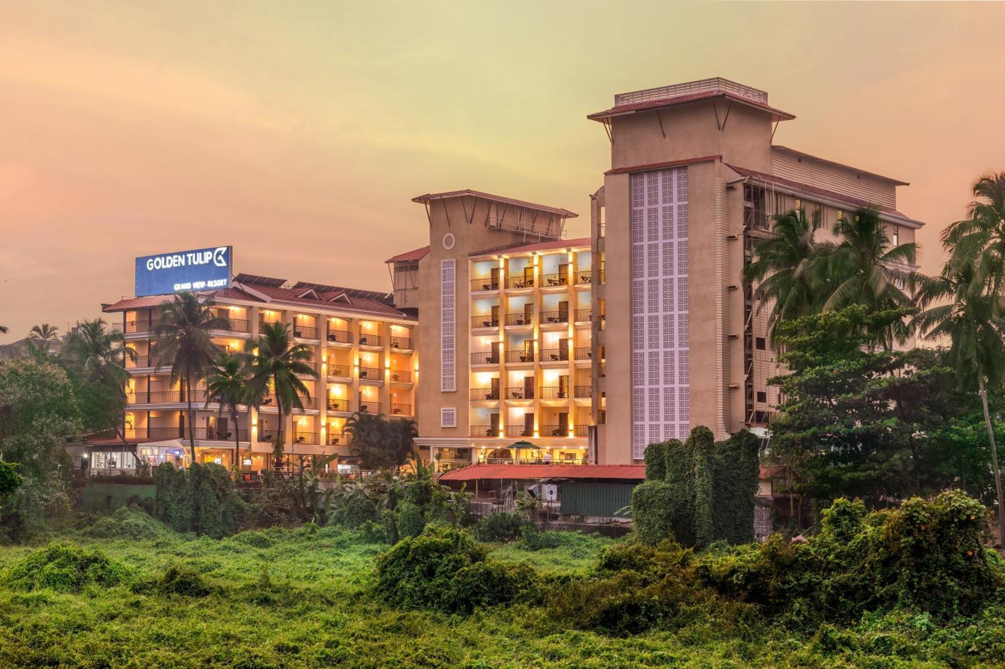 Golden Tulip Candolim, Goa Hotel Exterior photo